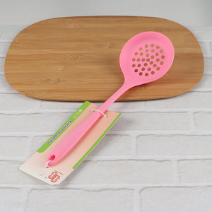 Hot selling kitchen utensils silicone slotted skimmer spoon strainer