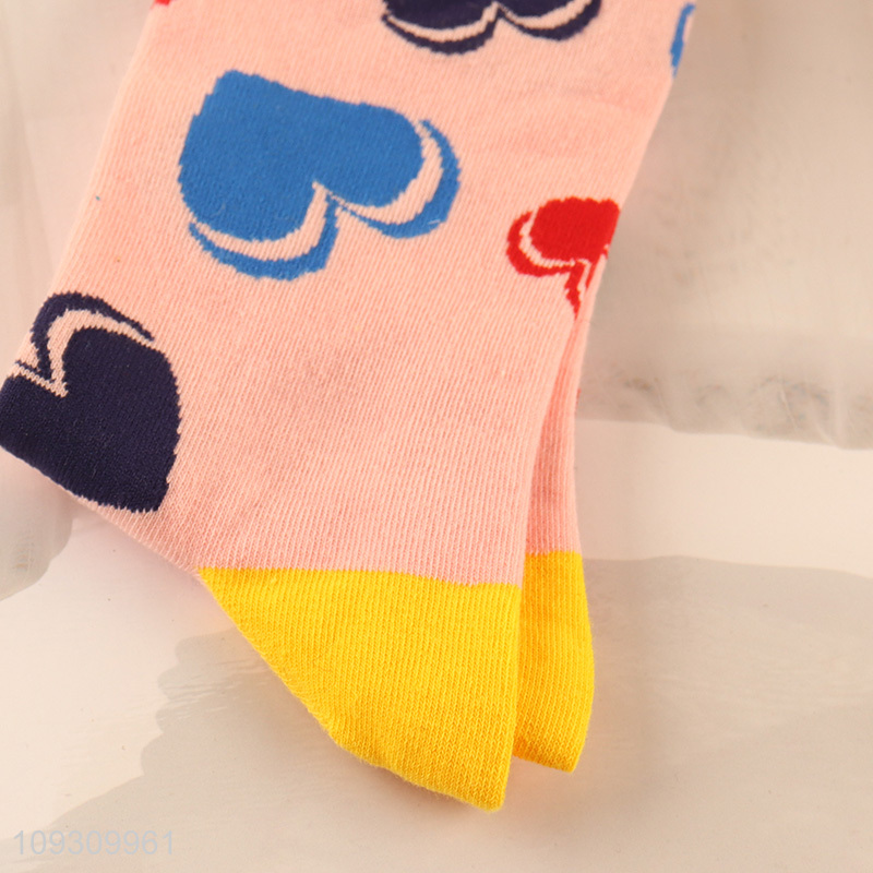 Online wholesale colorful cotton socks women crew socks