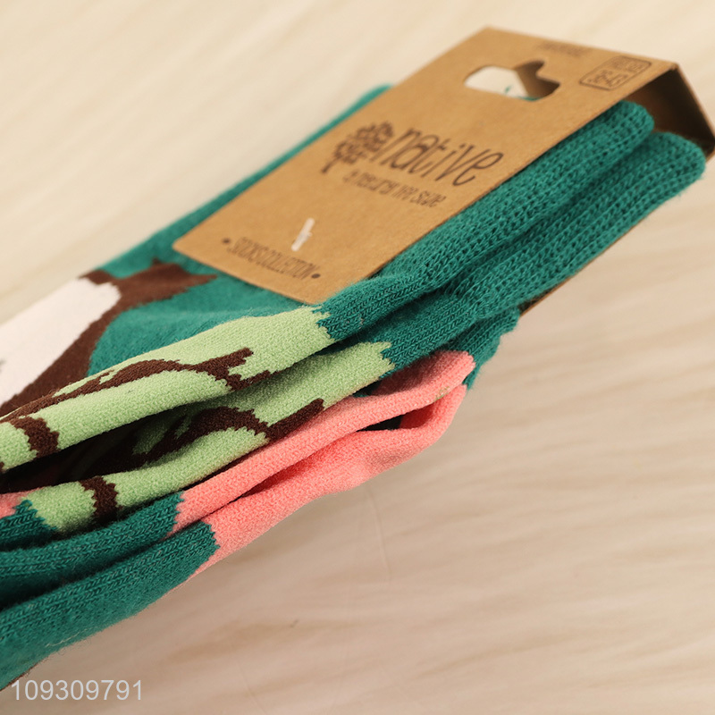 Hot selling breathable cotton socks women crew socks
