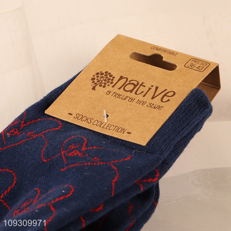 Low price fashion cotton socks women crew socks for sale