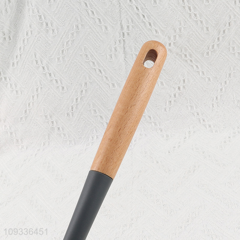 Popular products wooden handle kitchen utensil colander