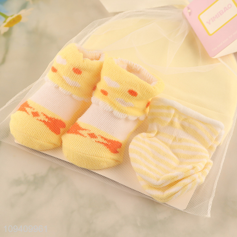 Top sale yellow striped baby hat socks set
