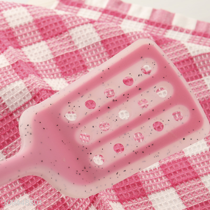 China factory long handle silicone slotted spatula
