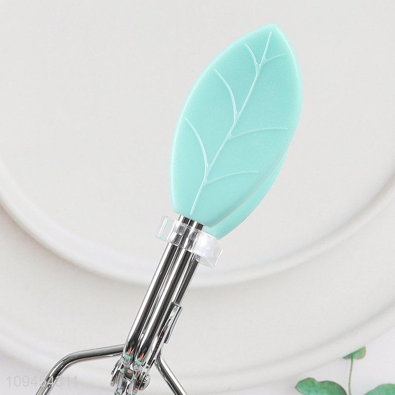 Wholesale eyelash curler with non-slip handle