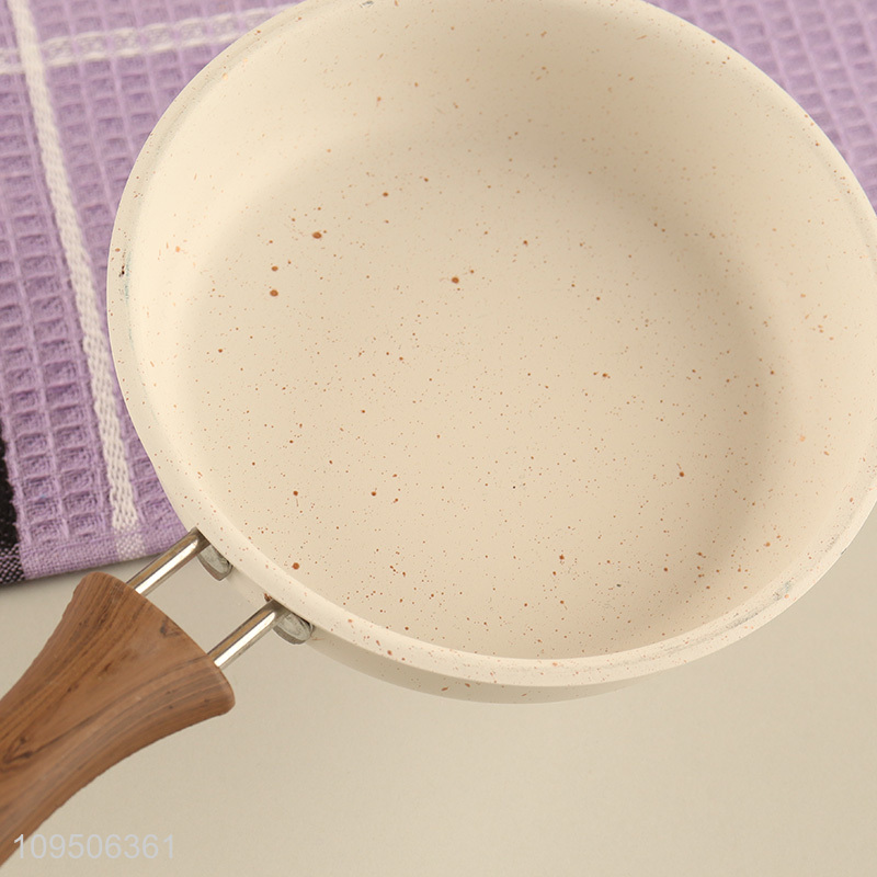 New arrival white iron frying pan with wooden handle