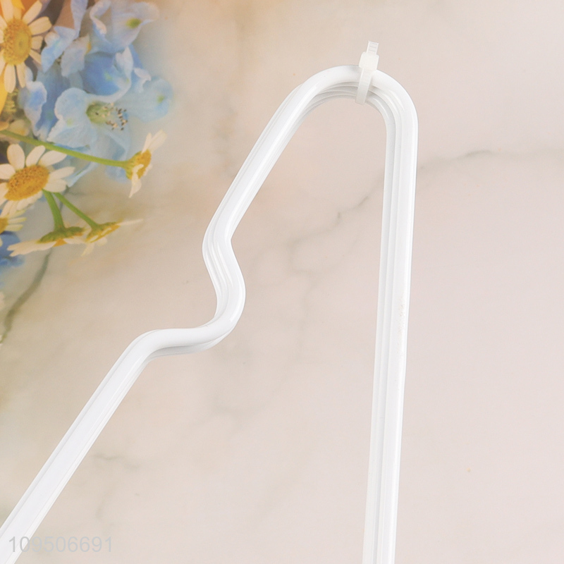 Latest products   6pcs non-slip kids clothes hanger set