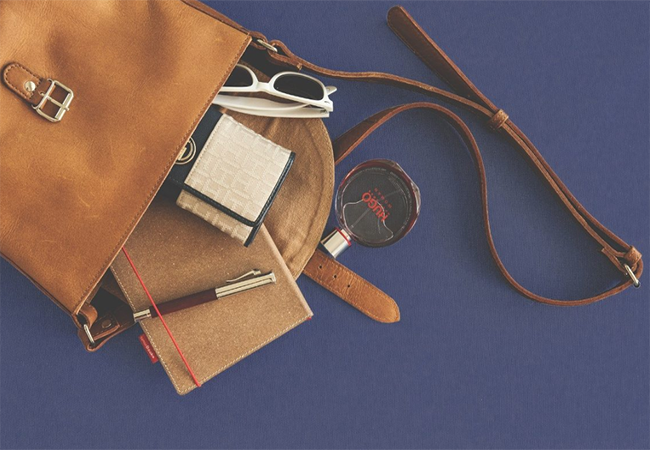 Tips on Cleaning Leather Handbags